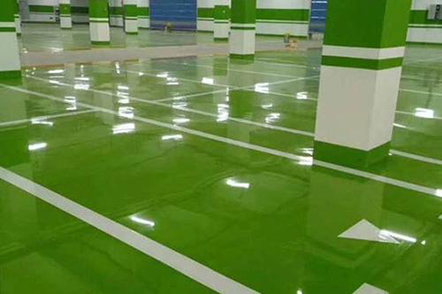 環(huán)氧地坪施工時碰上地面潮濕要怎么處理？